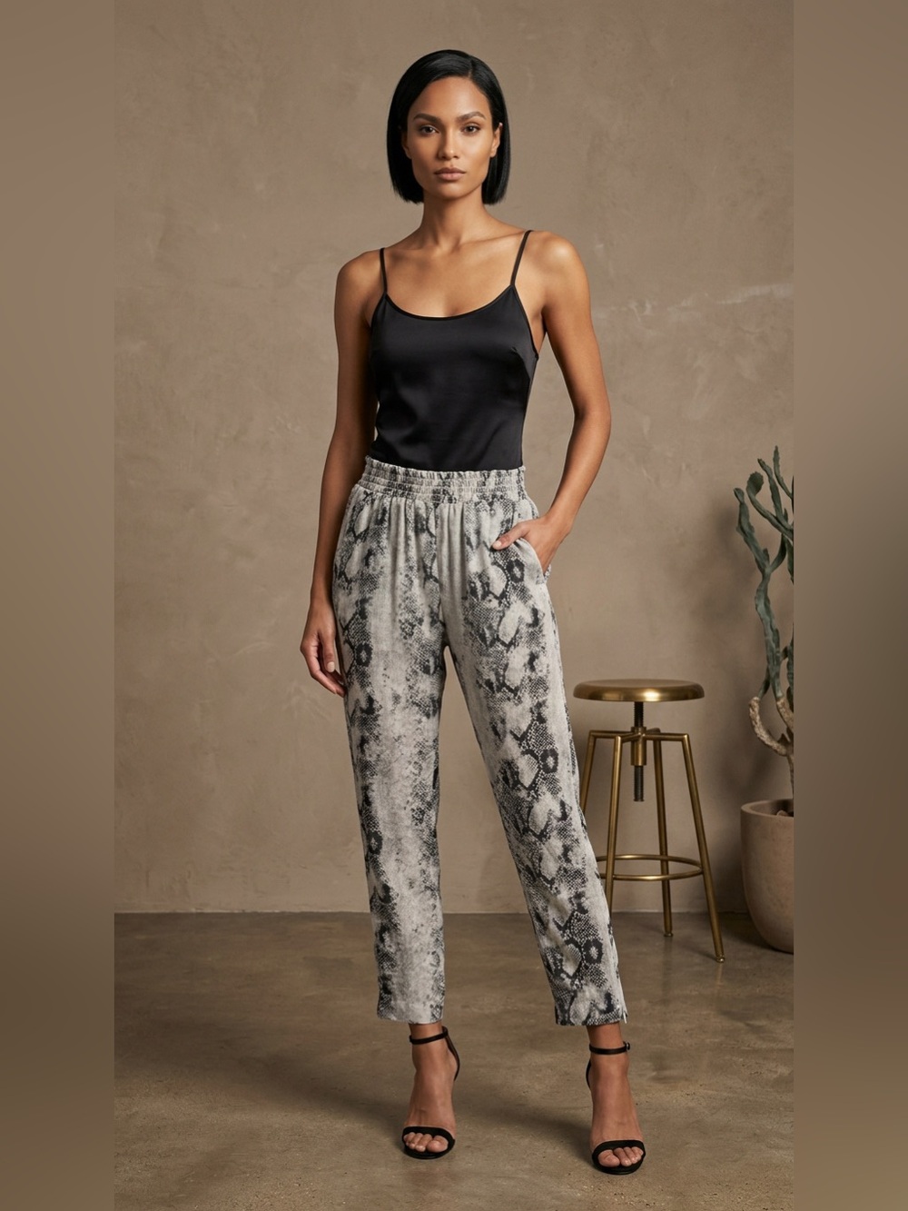 Enza Costa Python Print Tapered Trousers Size 0 Gray Black/Designer $198 retail